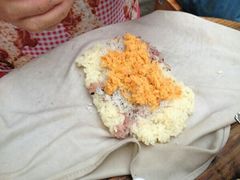 蛋黄肉松粢饭-凌阿姨·粢饭团(清扬路店)