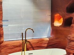 -幸栖洞穴设计酒店(成都春熙路店)