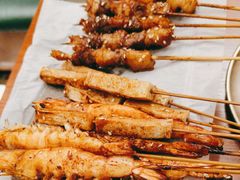 -何妹湿辣牛肉·粤式烧烤砂煲(桂雅路店)