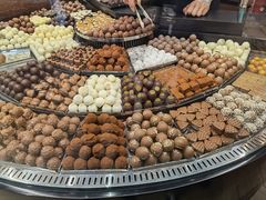 -Laderach 莱德拉(上海环贸iapm店)