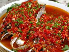 剁椒鱼头-老母亲农家饭店