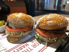 -The Habit Burger Grill 哈比特汉堡(复兴soho店)