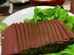 -虾弄弄海派小龙虾·牛羊蝎子火锅