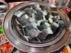 -围炉肉舍•炭烤活鳗•丹东海鲜烤肉(步行街店)