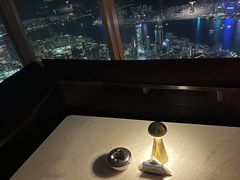 -OZONE 顶楼酒吧(香港丽思卡尔顿酒店)