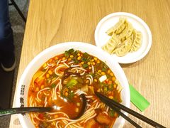 -蒙自源米线大王(花园城商场店)