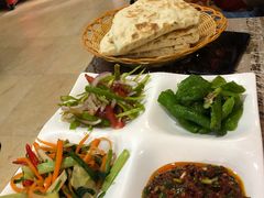 -萨宁音登锡伯风味餐厅(一楼店)
