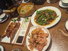 -老滇山寨•云南特色菜•地方菜•民族风情歌舞表演(金碧店)