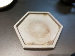 -UNI UNI(环亚凯瑟琳店)