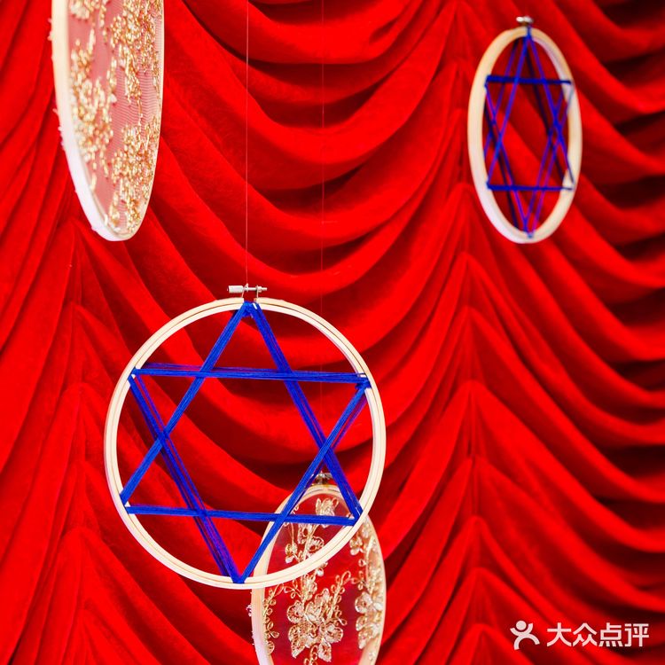 红蓝撞色新中式婚礼 | 时尚立体感超强