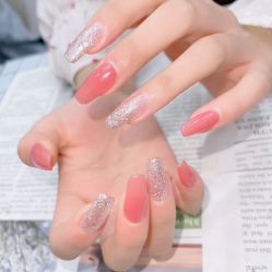 -七彩虹美甲美睫 半永久