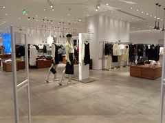-URBAN REVIVO(西安Momopark店)