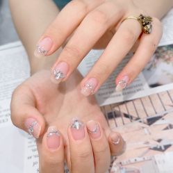 -七彩虹美甲美睫 半永久