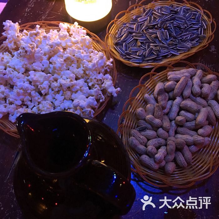 夜火酒吧