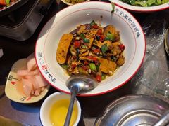 -富正毅三下锅·湘西韵味(天门山索道店)