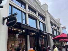 -lululemon(比斯特购物村店)