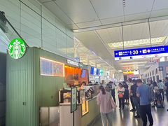 -星巴克(上海虹桥站2A检票口)