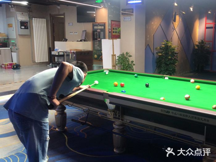 云鼎台球俱乐部图片