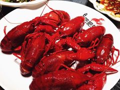 -肥肥虾庄·金牌油焖大虾(汉街SKP店)