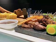 -江上荟·创意中国菜(绿地缤纷城店)