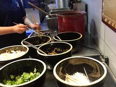 -八一路好吃街(雨田商务大厦店)