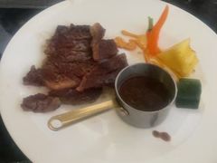 -卡普里披萨·牛扒·下午茶