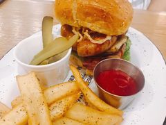 -HELLO 27 意面·沙拉·帕尼尼