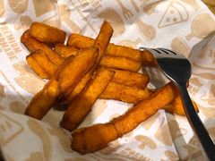-拉亚汉堡经典餐厅(商城路店)