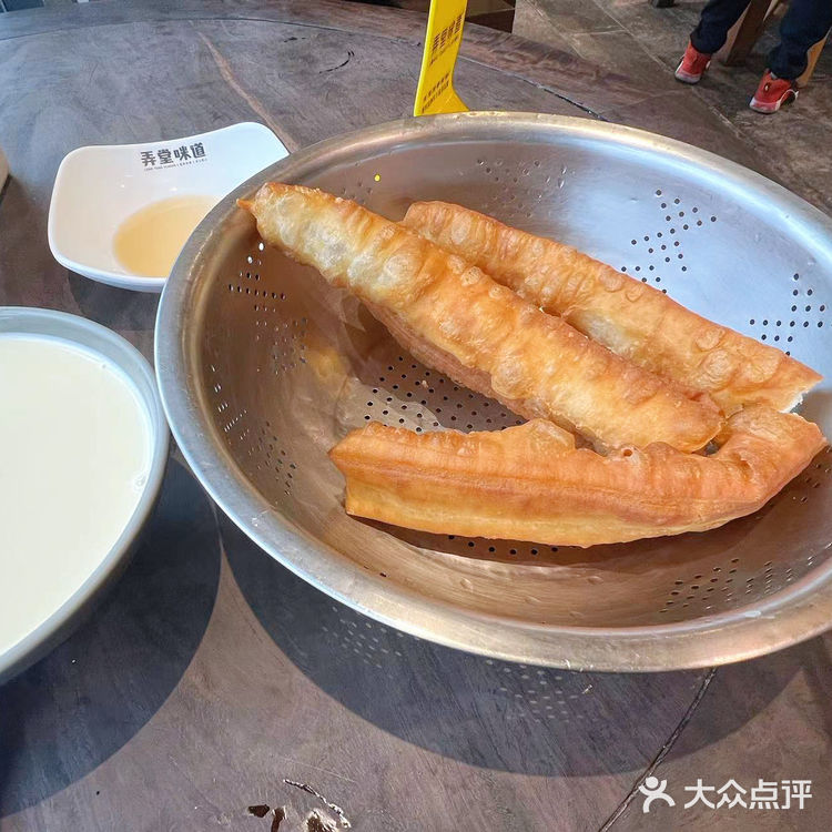 上海七宝老街 ！！吃弄堂咪道大油条 ！！