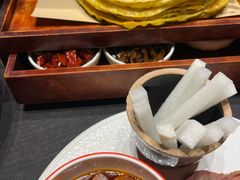 -艳阳天民俗村(公园路店)