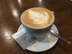 拿铁咖啡-那美(华莱坞店)