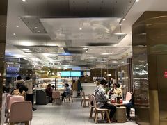 大堂-奈雪的茶(湖滨银泰in77C区PRO店)