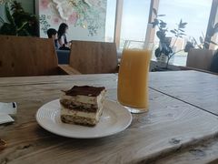 -洄归山也·高空C位湖景下午茶(东方之门店)