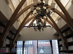 -钟书阁(松江泰晤士小镇店)