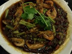-休记光头香辣蟹干锅店(衣冠庙店)