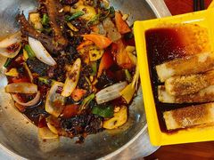 -休记光头香辣蟹干锅(绵竹店)