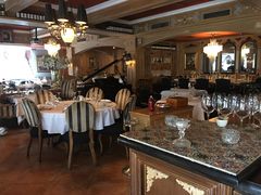 大堂-火车头法国西餐厅