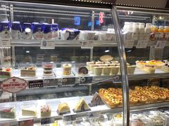 面包甜点陈列柜-BROAD面包路·欧式面包(龙湖时代C馆店)