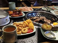 -釜御山海鲜烤肉火锅自助(新城市中心店)
