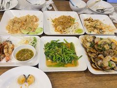 -两兄弟Song Pee Nong(2号店)