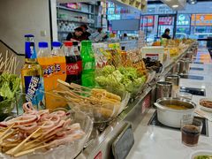 -百品聚旋转火锅(万德庄店)