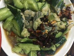 麻酱黄瓜-春雨羊汤店(广开四马路总店)
