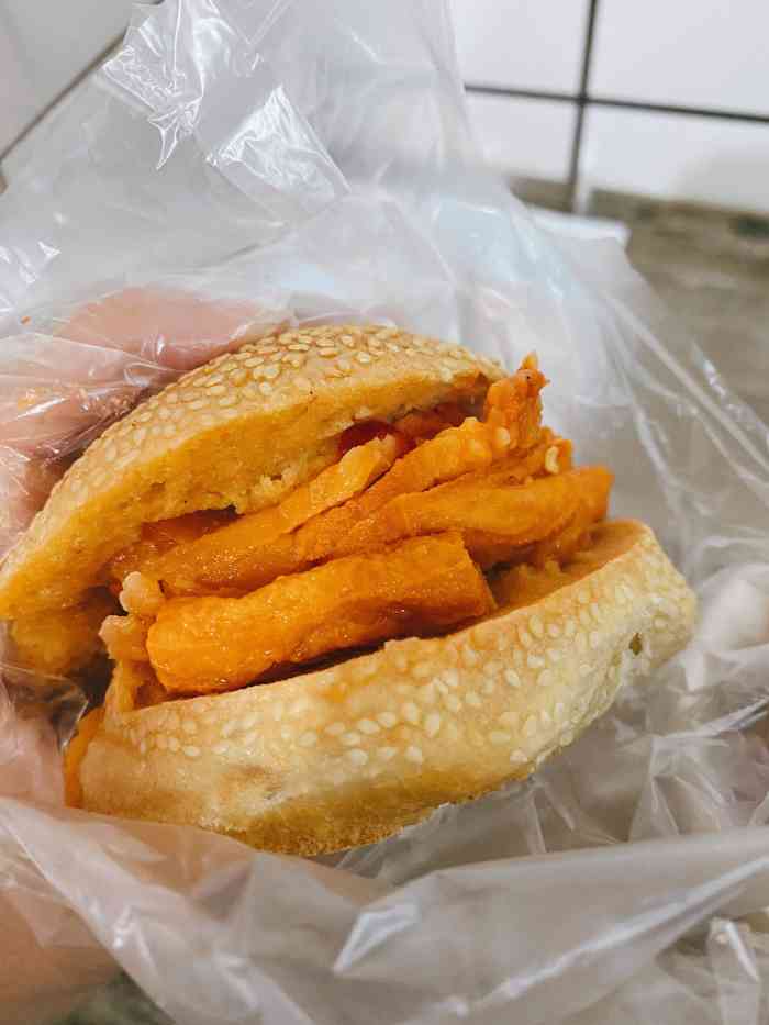 步行街依姆光饼夹-"今天同事问我哪里的光饼夹做得好吃?在我眼.