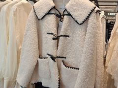 -URBAN REVIVO(上海中庚漫游城店)