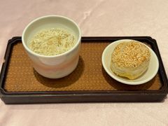 文思豆腐配蟹壳黄-江南灶中餐厅(南京香格里拉店)