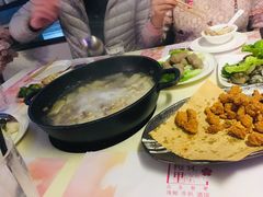-樱花里音乐餐吧·牛扒椰子鸡(东圃店)