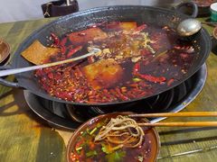-黄潇洒老火锅(九眼桥宏济巷店)