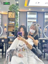 -藤野造型烫染·漂发