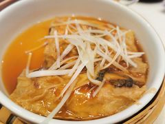 鲍汁腐皮卷-白天鹅宾馆-宏图府餐厅