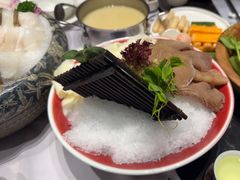 -红鼎豆捞·非遗鲍皇汤火锅(宝丰路店)